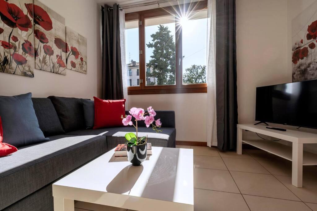 Enjoy - I Papaveri Apartment