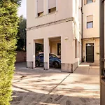Enjoy Home - Appartamento I Papaveri